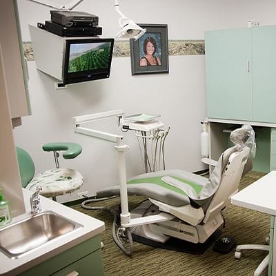 Dental treatment room