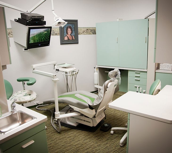 Dental treatment room