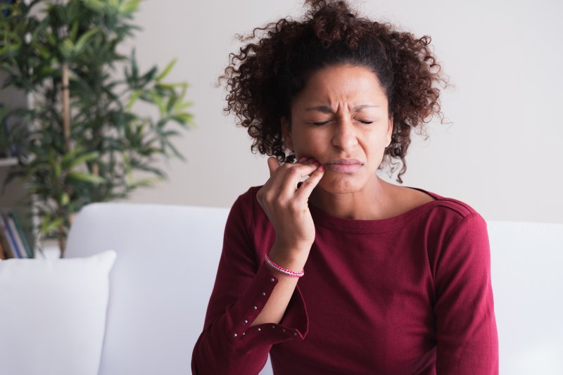 Woman with toothache